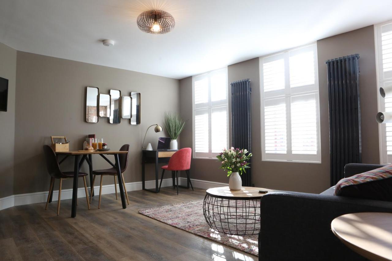 No 12 - Stunning Self Check-In Apartments In Worcester Centre Екстер'єр фото