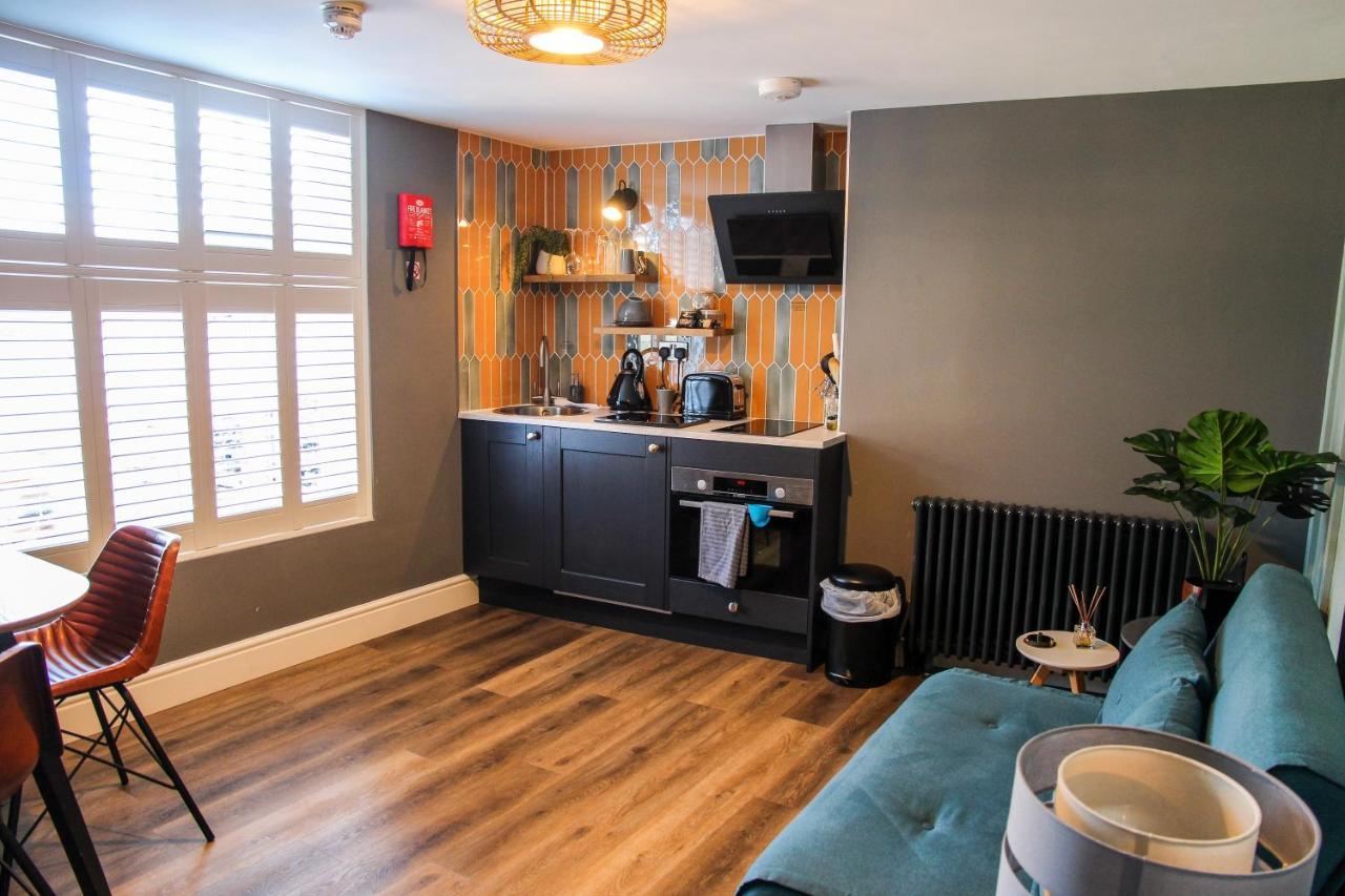 No 12 - Stunning Self Check-In Apartments In Worcester Centre Екстер'єр фото